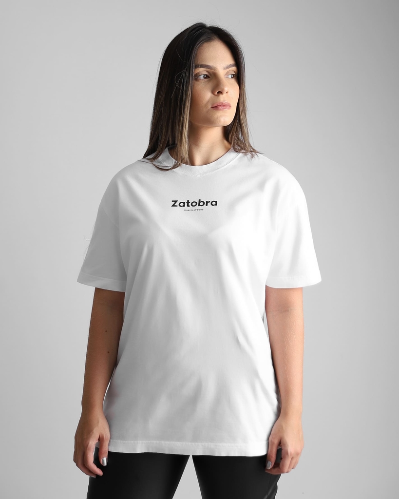 Camiseta oversized preta feminina Inverno Urbano Zatobra