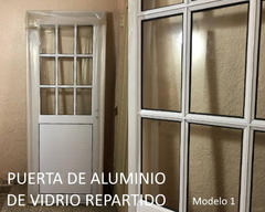 PUERTAS DE ALUMINIO DE VIDRIO REPARTIDO modelo 1