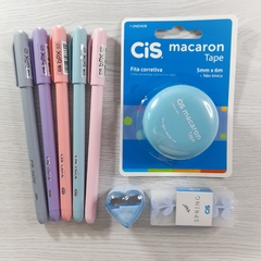 BOX 16- CONJUNTO 5 CANETAS BPX + 1 APONTADOR CORAÇÃO AZUL+ 1 BORRACHA SPRING AZUL+ 1 FITA CORRETIVA MACARRON AZUL