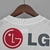 Detalhe da parte de trás da camisa retrô masculina do São Paulo, mostrando o logotipo da LG e a parte superior do colarinho. 

Camisa Retrô São Paulo I 2007 Masculina
Uniforme retrô São Paulo FC 2007 original
Camisa histórica São Paulo Futebol Clube 2007
