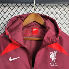 Corta Vento Nike - Liverpool na internet