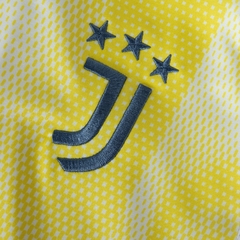 Camiseta Adidas Juventus 24/25 na internet