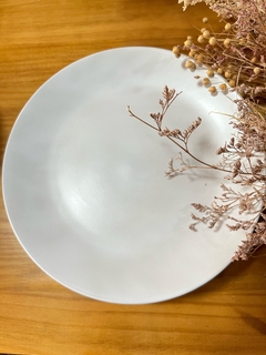 PLATO "ETHAM" CERAMICA BLANCO SATINADO 27CM. (6UNID) - comprar online