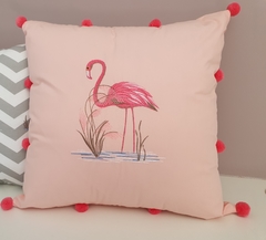 Capa Almofada Bordada Flamingo Pompom 45x45cm - comprar online