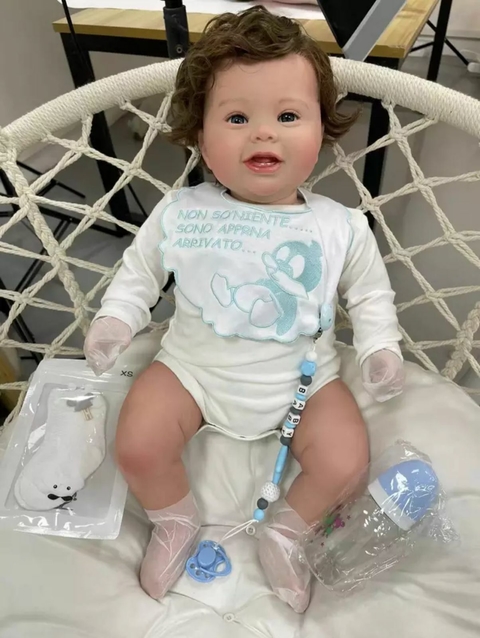 Bebê Caio de Roupinha Azul (Bebe Reborn Menino de Silicone)