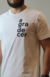 Camiseta Branca com frases na internet