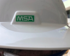 casco ala ancha MSA clase E