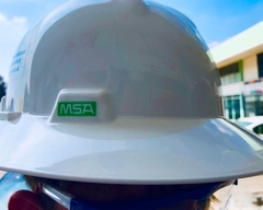 casco ala ancha MSA clase E