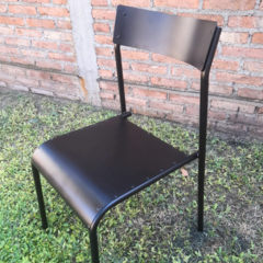 Silla MUA apilable - ArteMetal