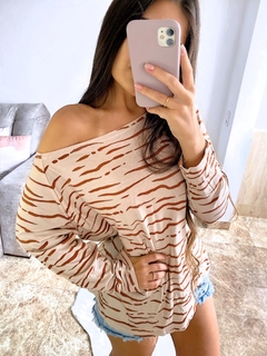 Blusa Multiformas Manga Longa - comprar online