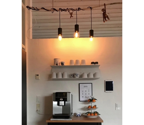 Imagem do Philips Hue White Ambiance Dimmable Smart Filament G25 l Lâmpada Globo l LED de Filamento Vintage l 2ª Geração l Mais Brilhantes l Branco Quente a Branco Frio | Compatível com Alexa, Apple Homekit & Google Assistant | Funciona com Bluetooth e/ou com a Hue Bridge