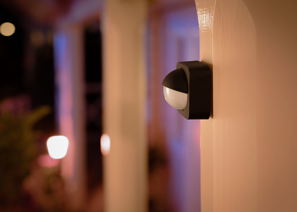 Imagem do Philips Hue Ludere White Outdoor Security Light | Projetor PAR38 de Segurança | + Sensor de Movimento | Compatível com a Alexa, Apple Homekit & Google Assistant | Requer Hue Bridge