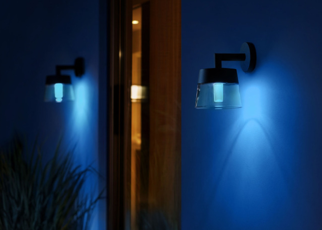 Philips on sale hue attract