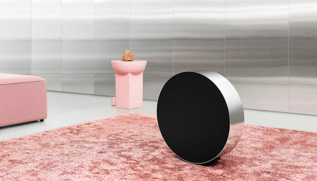 Image of Bang & Olufsen Beosound Edge l Cor Natural l Wireless Multiroom Speaker l Auto Falante Compacto True 360º l Desafia a Gravidade l 1ª Porta de Graves Ativa do Mundo l Incríveis 800W l Controle de Som Direcional l WiFi & Bluetooth l Chromecast & Google Assistant Integrados l Compatível com Apple 2 & Spotify Connect l Recomendado para áreas de 20m² até 120m²