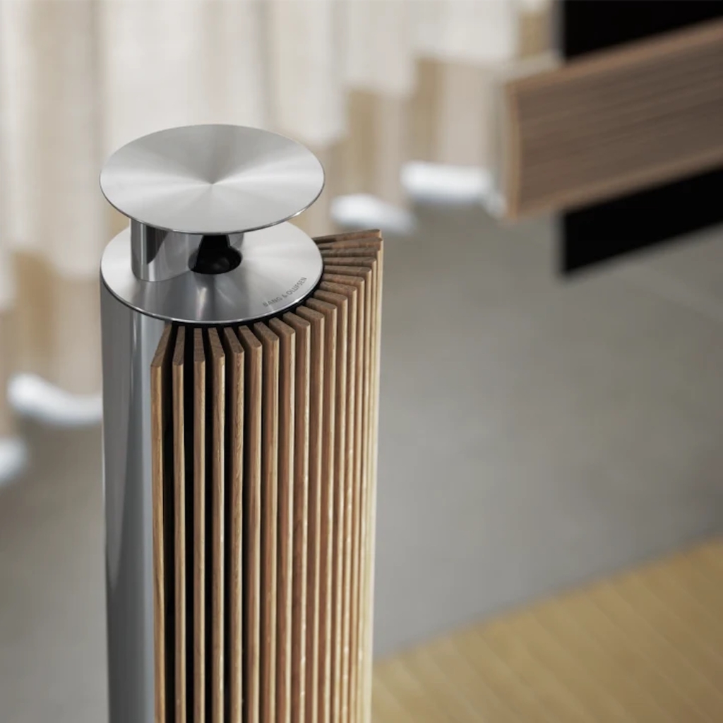 Imagen de Bang & Olufsen Beolab 18 l Light Oak l Iconic Wireless Stereo Speakers for Home Cinema l Pillar of Luxury Sound l Adaptive Bass Linearization​ l Acoustic Lens technology l Aparências Elegantes l 320 Watts l Wi-Fi & Bluetooth l Chromecast & Google Assistant Integrados l Compatível com Apple 2 & Spotify Connect l Recomendado para áreas de 10m² até 40m²