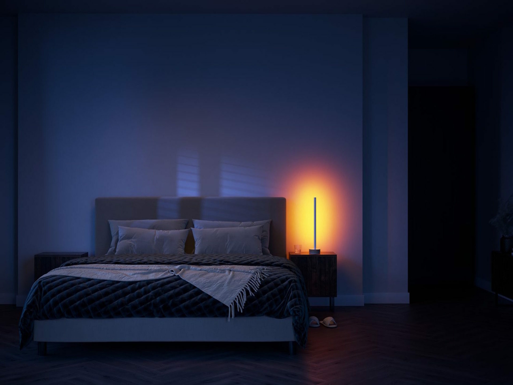 Imagem do Philips Hue White & Color Ambiance Gradient Signe Oak Floor Lamp + Table Lamp Wood-Toned 2ª Geração