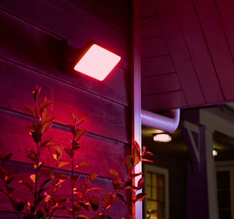 Philips Hue Discover Outdoor Floodlight l Luminária de Parede l Projetor de Segurança l Poderoso Fluxo Luminoso 2.300 lumen l LED Integrado l Compatível com a Alexa, Apple Homekit & Google Assistant | Requer Hue Bridge