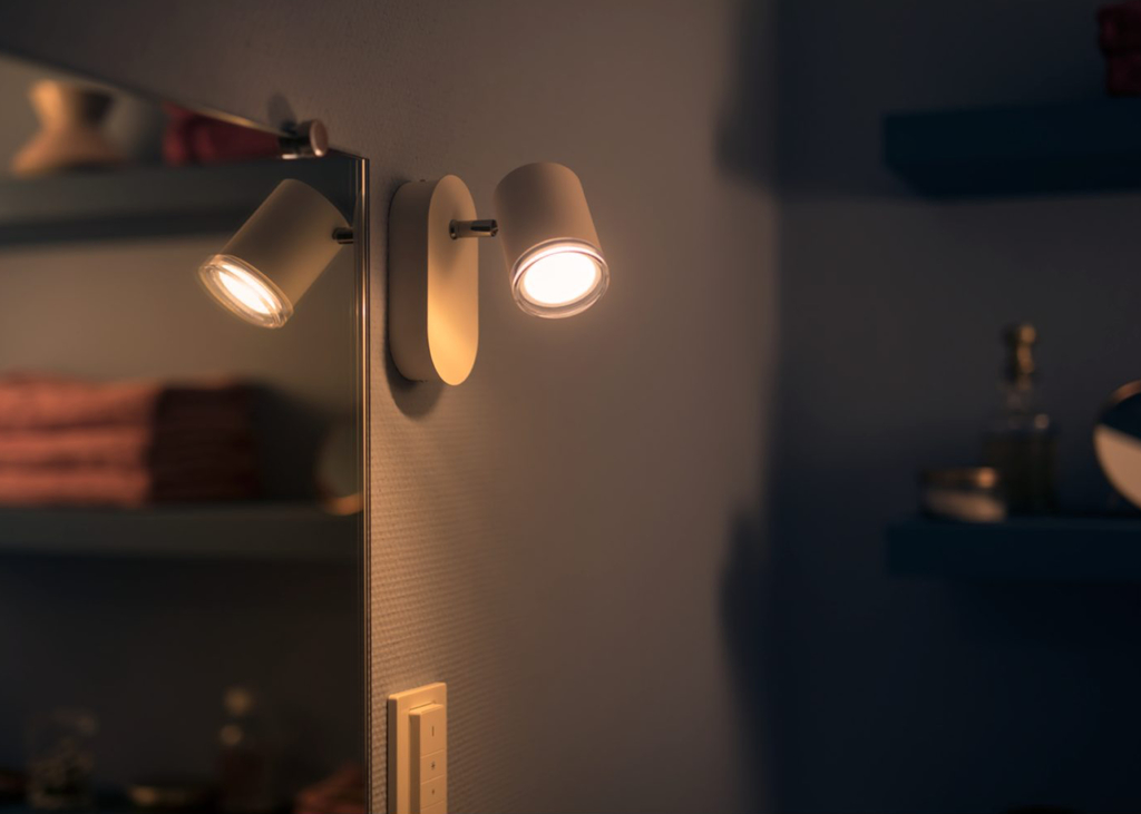 Philips Hue White Ambiance Adore Bathroom l Bluetooth l Smart Spot Light l Luminária Spot de Parede para Banheiros l Funciona com Bluetooth e/ou com a Hue Bridge na internet