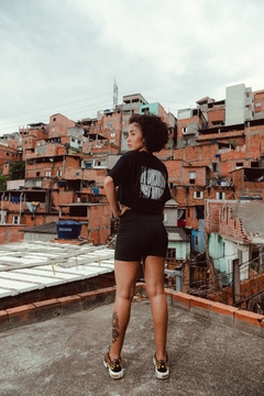 CROPPED DQPM "Da Quebrada Pro Mundo" na internet