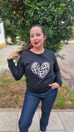 Sweater Aplique Corazon - Issis Modas