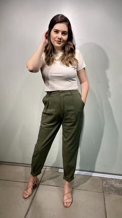 CALÇA CENOURA LINHO COM ELASTANO - VERDE MILITAR