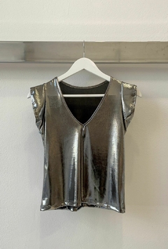 [ACETATO FOIL] Musculosa "V" - comprar online