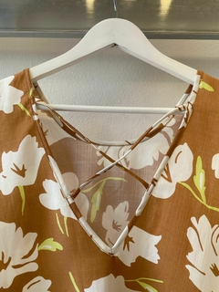 [LINO] Musculosa Vero flores - Manila