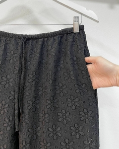 [ENCAJE] Pantalon flor en internet