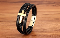 Pulseira Masculina de couro com crucifixo e Fecho cross na internet