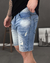 BERMUDA SLIM FIT JEANS DESTROYED CLARA / na internet