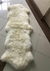 Tapete de Pele de Carneiro(Ovelha) com Lã Natural Aprox. 0,63x1,70m