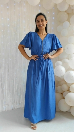 Vestido Sarah Azul Longo Pluss Viscose Com Poliamida Bolsos Laterais Funcionais Zíper no Busto e Cintura Com Ajuste De Elástico