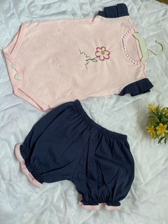 conjunto body florzinha e short