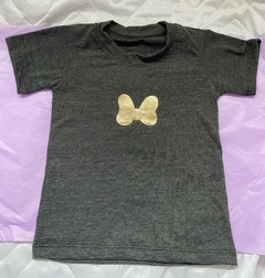 blusa chumbo M ( 4 anos)