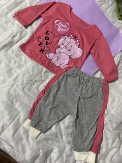 conjunto blusa de elefante rosa e calça