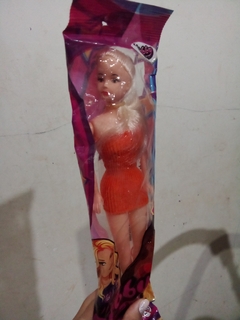 boneca barbie debbye vestido alaranjado