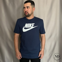 Camiseta Nike Sportswear Icon Futura