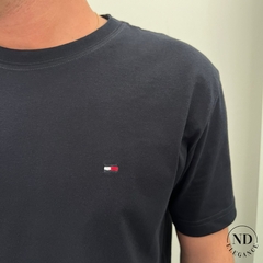 Camiseta Básica Tommy Hilfiger - comprar online