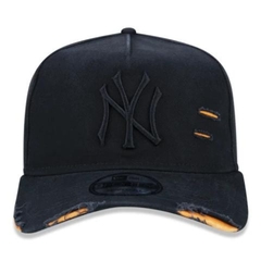 Boné New Era 9Forty A-Frame Aba Curva Ajustável Destroyed MLB New York Yankees - comprar online