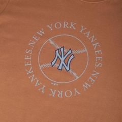 Camiseta Slim New Era MLB New York Yankees Golf Culture - comprar online