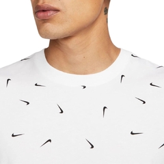 Camiseta Nike Sportswear Club AOP na internet