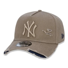 Boné New Era 9Forty A-Frame Aba Curva Ajustável Destroyed MLB New York Yankees - ND ELEGANCE