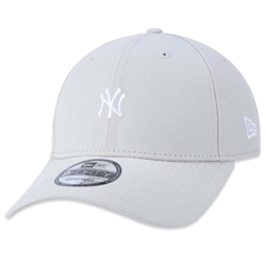 Boné New Era 9FORTY Snapback MLB New York Yankees Mini Logo Aba Curva