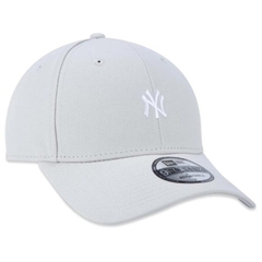 Boné New Era 9FORTY Snapback MLB New York Yankees Mini Logo Aba Curva na internet