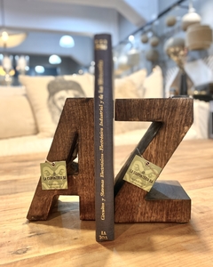 Sujeta libros de madera