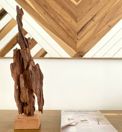 Escultura Raiz Vertical - comprar online