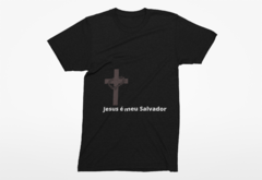 Camiseta Jesus é Meu Salvador - preta na internet