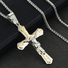 Colar de Fé Clássico Crucifixo com corrente de Quilha - comprar online