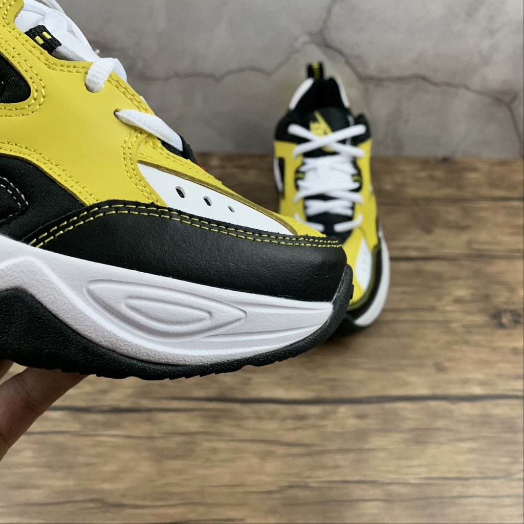 Nike yellow discount and black sneakers