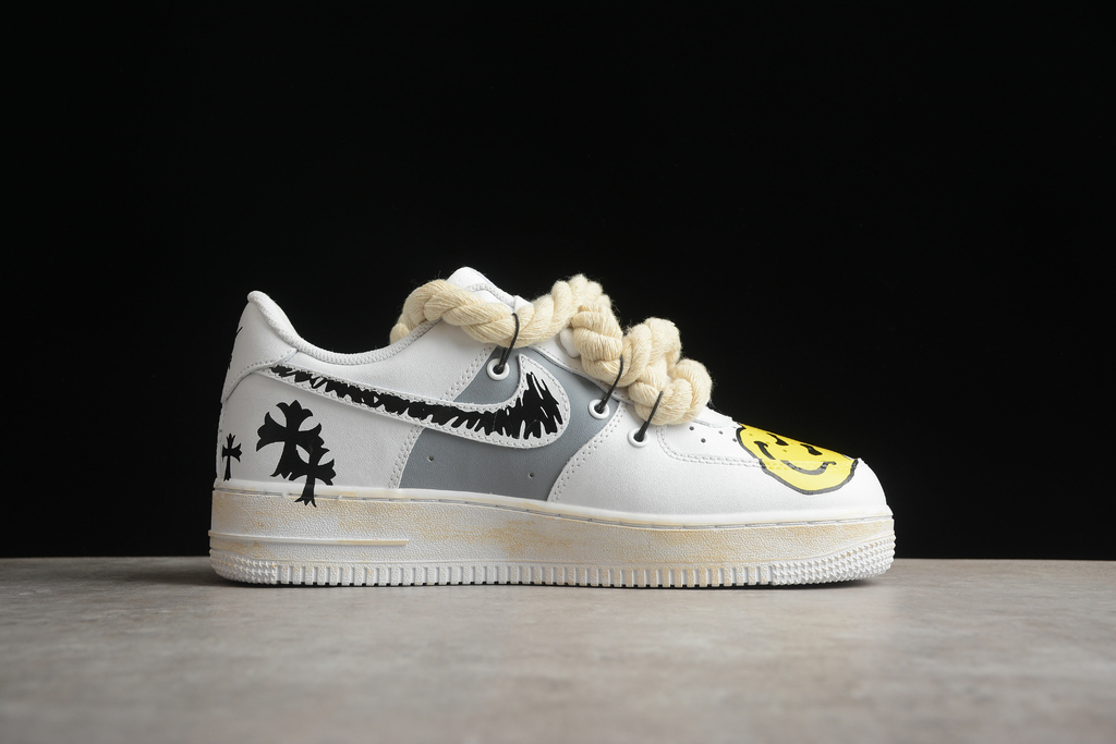 Nike air force 1 with best sale smiley face